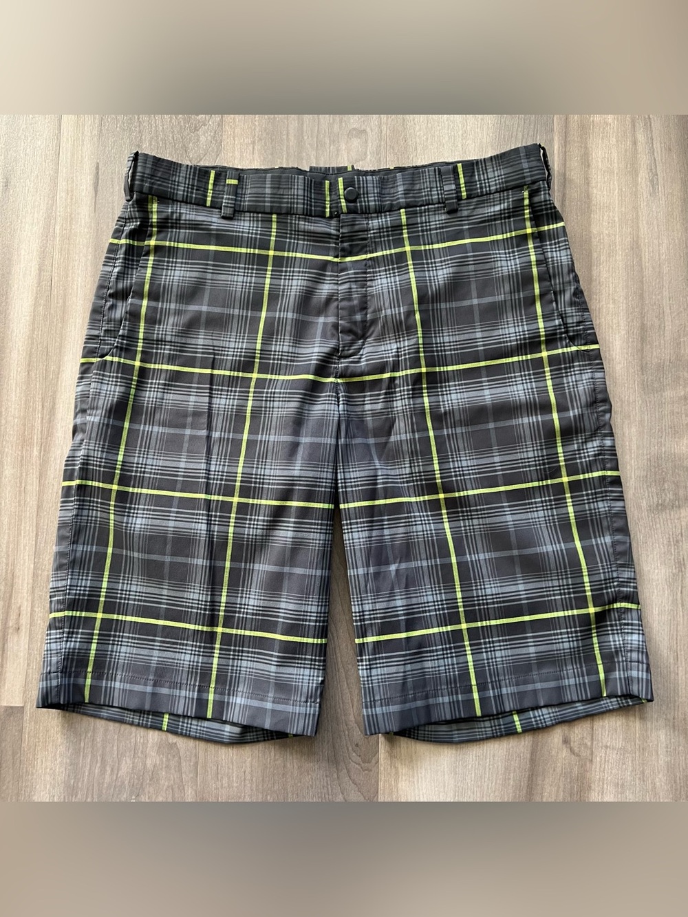 Nike Golf Dri Fit Plaid Gray & Neon Yellow Shorts Size 34
